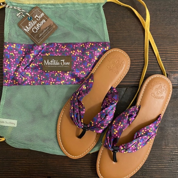 NWT Matilda Jane Sandals Women's SIZE 6 with Beach Bag - Picture 1 of 9